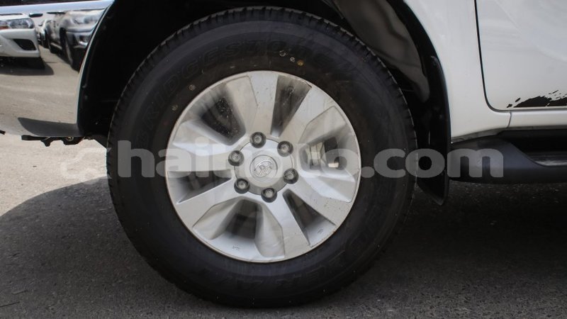 Big with watermark toyota hilux artibonite import dubai 2514