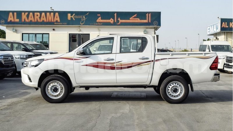Big with watermark toyota hilux artibonite import dubai 2515