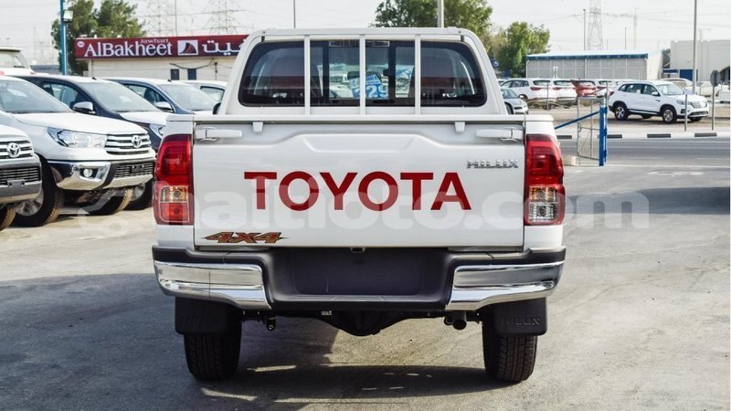 Big with watermark toyota hilux artibonite import dubai 2515