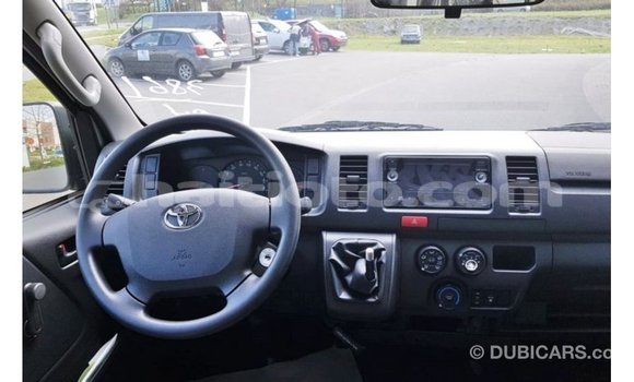 Buy Import Toyota Hiace White Car in Import - Dubai in Artibonite Buy Import Toyota Hiace White Car in Import - Dubai in Artibonite