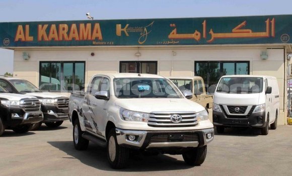 Acheter Import Voiture Toyota Hilux Blanc à Import - Dubai, Artibonite Acheter Import Voiture Toyota Hilux Blanc à Import - Dubai, Artibonite