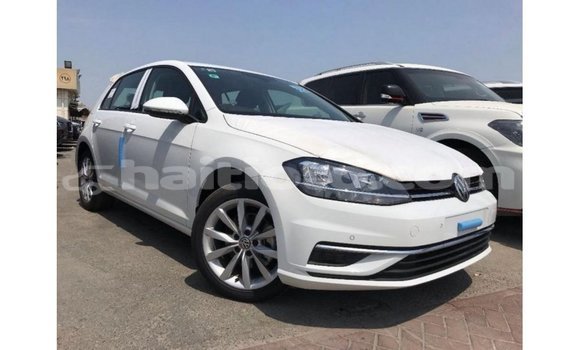 Acheter Import Voiture Volkswagen Golf Blanc à Import - Dubai, Artibonite