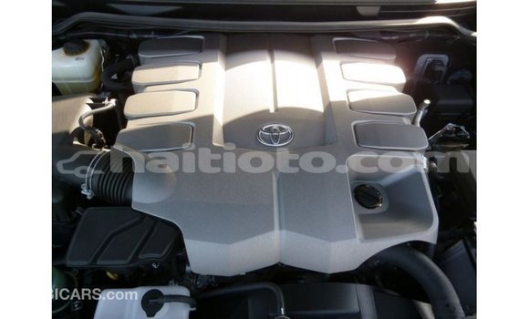 Acheter Import Voiture Toyota Land Cruiser Noir à Import - Dubai, Artibonite Acheter Import Voiture Toyota Land Cruiser Noir à Import - Dubai, Artibonite