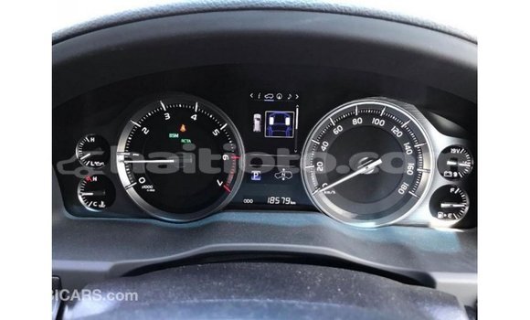 Acheter Import Voiture Toyota Land Cruiser Blanc à Import - Dubai, Artibonite Acheter Import Voiture Toyota Land Cruiser Blanc à Import - Dubai, Artibonite