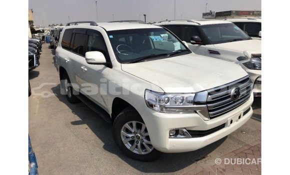 Acheter Import Voiture Toyota Land Cruiser Blanc à Import - Dubai, Artibonite Acheter Import Voiture Toyota Land Cruiser Blanc à Import - Dubai, Artibonite