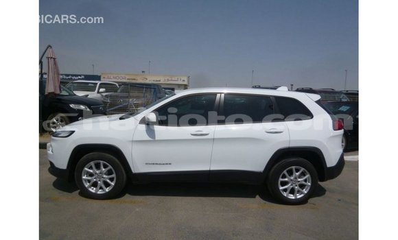 Acheter Import Voiture Jeep Cherokee Blanc à Import - Dubai, Artibonite Acheter Import Voiture Jeep Cherokee Blanc à Import - Dubai, Artibonite