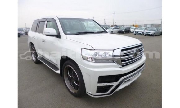 Acheter Import Voiture Toyota Land Cruiser Blanc à Import - Dubai, Artibonite Acheter Import Voiture Toyota Land Cruiser Blanc à Import - Dubai, Artibonite