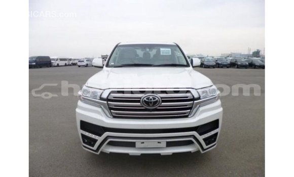 Acheter Import Voiture Toyota Land Cruiser Blanc à Import - Dubai, Artibonite Acheter Import Voiture Toyota Land Cruiser Blanc à Import - Dubai, Artibonite