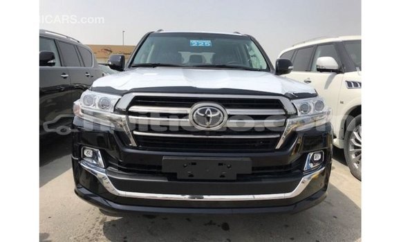 Acheter Import Voiture Toyota Land Cruiser Noir à Import - Dubai, Artibonite Acheter Import Voiture Toyota Land Cruiser Noir à Import - Dubai, Artibonite