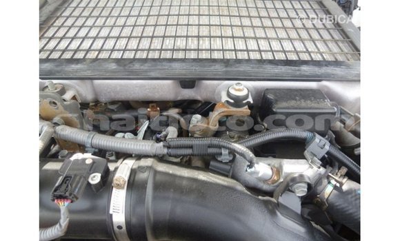 Acheter Import Voiture Toyota Land Cruiser Blanc à Import - Dubai, Artibonite Acheter Import Voiture Toyota Land Cruiser Blanc à Import - Dubai, Artibonite