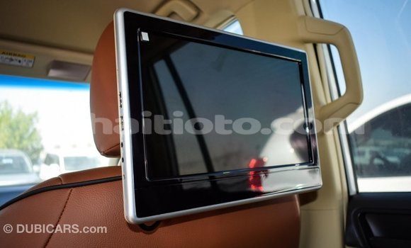 Acheter Import Voiture Toyota Prado Blanc à Import - Dubai, Artibonite Acheter Import Voiture Toyota Prado Blanc à Import - Dubai, Artibonite