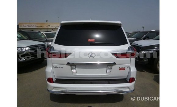 Acheter Import Voiture Lexus LX Blanc à Import - Dubai, Artibonite Acheter Import Voiture Lexus LX Blanc à Import - Dubai, Artibonite