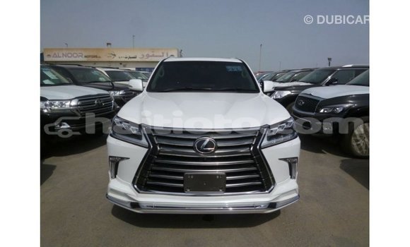 Acheter Import Voiture Lexus LX Blanc à Import - Dubai, Artibonite Acheter Import Voiture Lexus LX Blanc à Import - Dubai, Artibonite