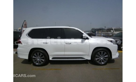 Acheter Import Voiture Lexus LX Blanc à Import - Dubai, Artibonite Acheter Import Voiture Lexus LX Blanc à Import - Dubai, Artibonite