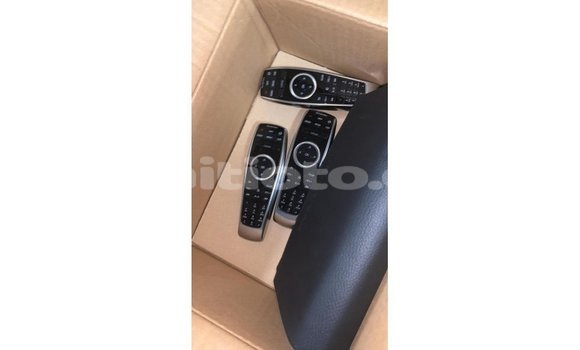 Acheter Import Voiture Mercedes-Benz 190 (W201) Noir à Import - Dubai, Artibonite Acheter Import Voiture Mercedes-Benz 190 (W201) Noir à Import - Dubai, Artibonite