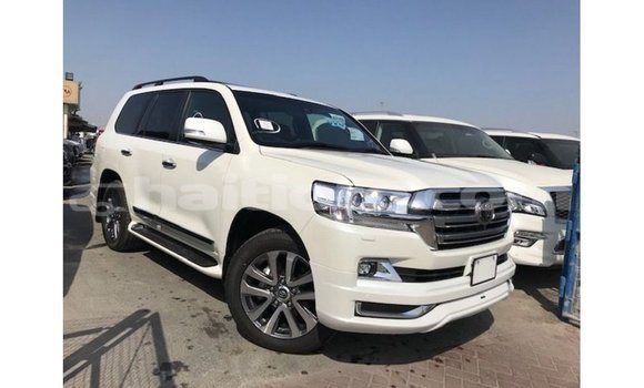 Acheter Import Voiture Toyota Land Cruiser Blanc à Import - Dubai, Artibonite Acheter Import Voiture Toyota Land Cruiser Blanc à Import - Dubai, Artibonite