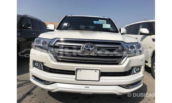 Acheter Import Voiture Toyota Land Cruiser Blanc à Import - Dubai, Artibonite Acheter Import Voiture Toyota Land Cruiser Blanc à Import - Dubai, Artibonite