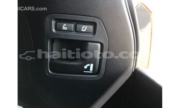 Acheter Import Voiture Toyota Land Cruiser Blanc à Import - Dubai, Artibonite Acheter Import Voiture Toyota Land Cruiser Blanc à Import - Dubai, Artibonite