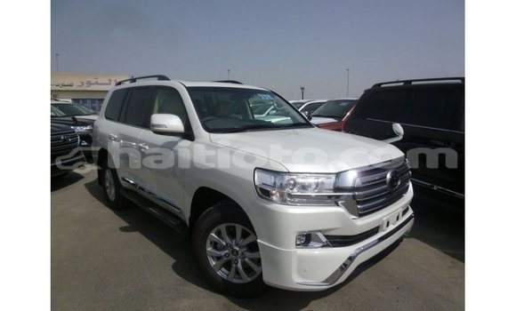 Acheter Import Voiture Toyota Land Cruiser Blanc à Import - Dubai, Artibonite Acheter Import Voiture Toyota Land Cruiser Blanc à Import - Dubai, Artibonite
