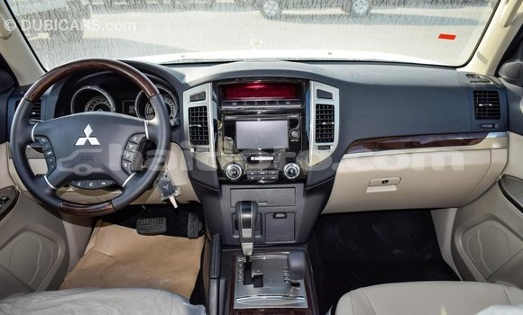 Acheter Import Voiture Mitsubishi Pajero Blanc à Import - Dubai, Artibonite Acheter Import Voiture Mitsubishi Pajero Blanc à Import - Dubai, Artibonite