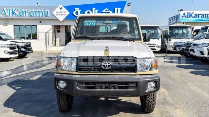 Big with watermark toyota land cruiser artibonite import dubai 2589