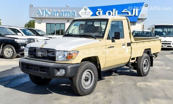 Acheter Import Voiture Toyota Land Cruiser Beige à Import - Dubai, Artibonite Acheter Import Voiture Toyota Land Cruiser Beige à Import - Dubai, Artibonite