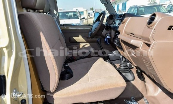 Acheter Import Voiture Toyota Land Cruiser Beige à Import - Dubai, Artibonite Acheter Import Voiture Toyota Land Cruiser Beige à Import - Dubai, Artibonite