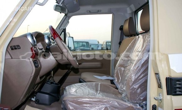 Acheter Import Voiture Toyota Land Cruiser Beige à Import - Dubai, Artibonite Acheter Import Voiture Toyota Land Cruiser Beige à Import - Dubai, Artibonite