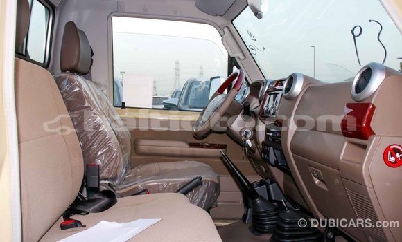 Acheter Import Voiture Toyota Land Cruiser Beige à Import - Dubai, Artibonite Acheter Import Voiture Toyota Land Cruiser Beige à Import - Dubai, Artibonite