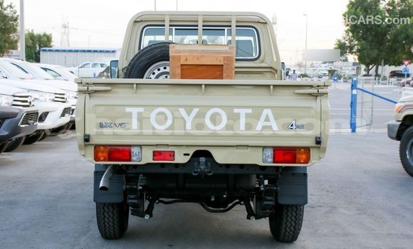 Acheter Import Voiture Toyota Land Cruiser Beige à Import - Dubai, Artibonite Acheter Import Voiture Toyota Land Cruiser Beige à Import - Dubai, Artibonite