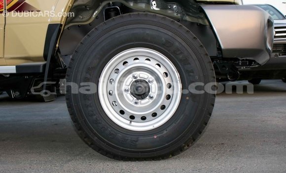 Acheter Import Voiture Toyota Land Cruiser Beige à Import - Dubai, Artibonite Acheter Import Voiture Toyota Land Cruiser Beige à Import - Dubai, Artibonite