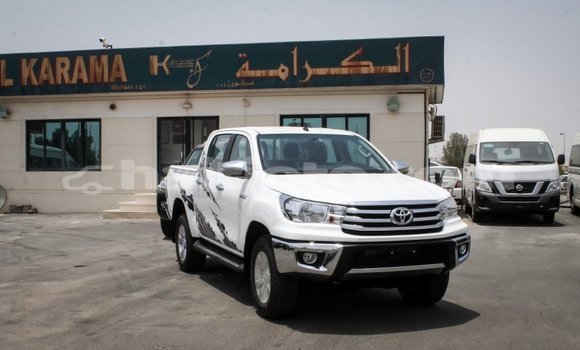 Acheter Import Voiture Toyota Hilux Blanc à Import - Dubai, Artibonite Acheter Import Voiture Toyota Hilux Blanc à Import - Dubai, Artibonite