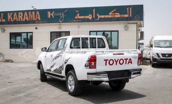 Acheter Import Voiture Toyota Hilux Blanc à Import - Dubai, Artibonite Acheter Import Voiture Toyota Hilux Blanc à Import - Dubai, Artibonite