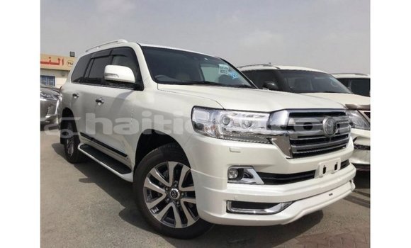 Acheter Import Voiture Toyota Land Cruiser Blanc à Import - Dubai, Artibonite Acheter Import Voiture Toyota Land Cruiser Blanc à Import - Dubai, Artibonite