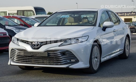Acheter Import Voiture Toyota Camry Blanc à Import - Dubai, Artibonite Acheter Import Voiture Toyota Camry Blanc à Import - Dubai, Artibonite