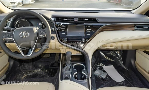 Acheter Import Voiture Toyota Camry Blanc à Import - Dubai, Artibonite Acheter Import Voiture Toyota Camry Blanc à Import - Dubai, Artibonite