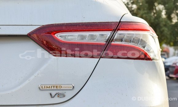 Acheter Import Voiture Toyota Camry Blanc à Import - Dubai, Artibonite Acheter Import Voiture Toyota Camry Blanc à Import - Dubai, Artibonite