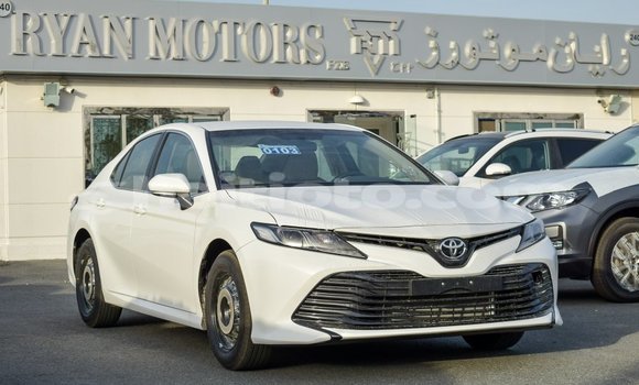 Acheter Import Voiture Toyota Camry Blanc à Import - Dubai, Artibonite Acheter Import Voiture Toyota Camry Blanc à Import - Dubai, Artibonite