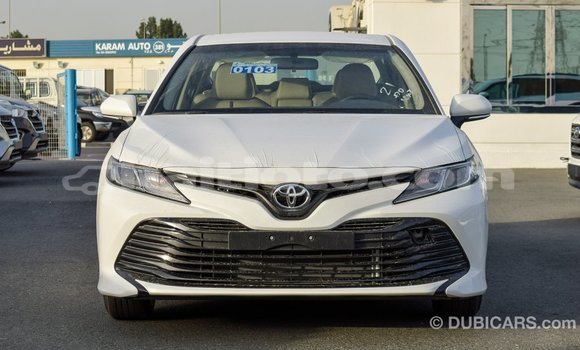 Acheter Import Voiture Toyota Camry Blanc à Import - Dubai, Artibonite Acheter Import Voiture Toyota Camry Blanc à Import - Dubai, Artibonite