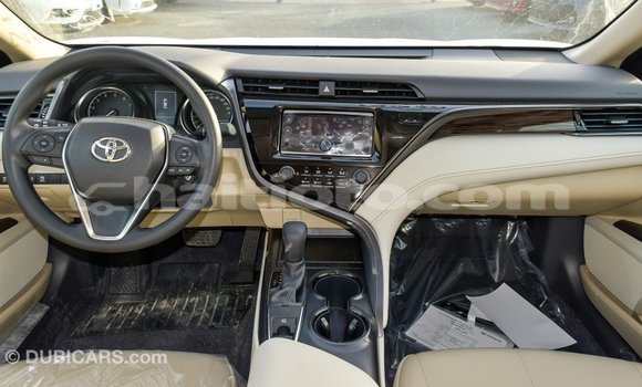 Acheter Import Voiture Toyota Camry Blanc à Import - Dubai, Artibonite Acheter Import Voiture Toyota Camry Blanc à Import - Dubai, Artibonite