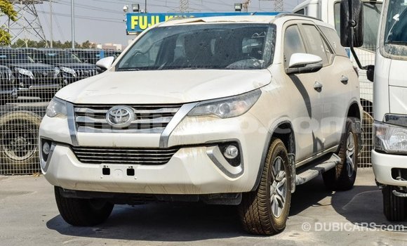 Acheter Import Voiture Toyota Fortuner Blanc à Import - Dubai, Artibonite Acheter Import Voiture Toyota Fortuner Blanc à Import - Dubai, Artibonite