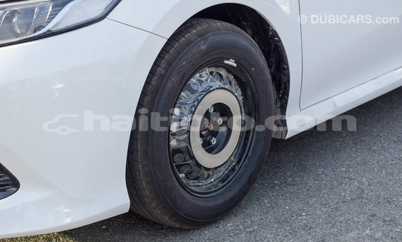 Acheter Import Voiture Toyota Camry Blanc à Import - Dubai, Artibonite Acheter Import Voiture Toyota Camry Blanc à Import - Dubai, Artibonite