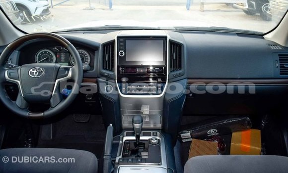 Acheter Import Voiture Toyota Land Cruiser Blanc à Import - Dubai, Artibonite Acheter Import Voiture Toyota Land Cruiser Blanc à Import - Dubai, Artibonite