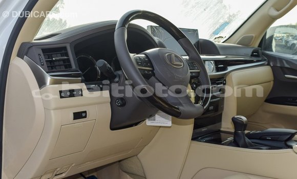 Acheter Import Voiture Lexus LX Blanc à Import - Dubai, Artibonite Acheter Import Voiture Lexus LX Blanc à Import - Dubai, Artibonite