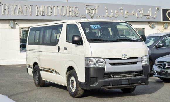 Acheter Import Voiture Toyota Hiace Blanc à Import - Dubai, Artibonite Acheter Import Voiture Toyota Hiace Blanc à Import - Dubai, Artibonite