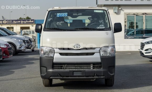 Acheter Import Voiture Toyota Hiace Blanc à Import - Dubai, Artibonite Acheter Import Voiture Toyota Hiace Blanc à Import - Dubai, Artibonite
