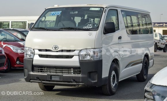Acheter Import Voiture Toyota Hiace Blanc à Import - Dubai, Artibonite Acheter Import Voiture Toyota Hiace Blanc à Import - Dubai, Artibonite