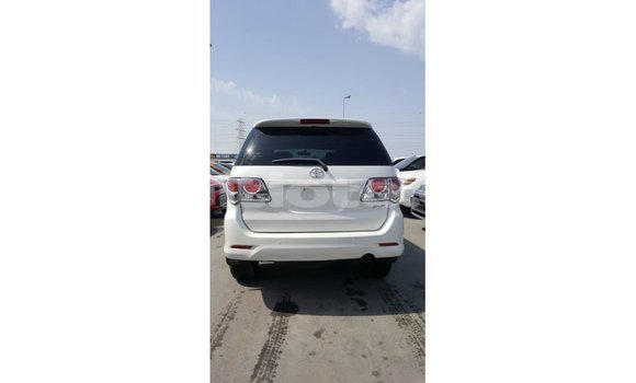 Acheter Import Voiture Toyota Fortuner Blanc à Import - Dubai, Artibonite Acheter Import Voiture Toyota Fortuner Blanc à Import - Dubai, Artibonite