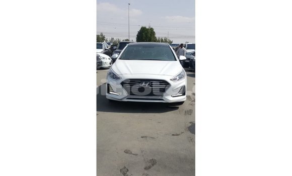 Acheter Import Voiture Hyundai Sonata Blanc à Import - Dubai, Artibonite Acheter Import Voiture Hyundai Sonata Blanc à Import - Dubai, Artibonite