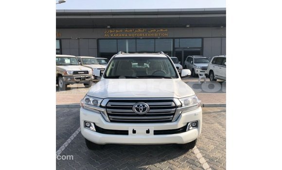 Acheter Import Voiture Toyota Land Cruiser Blanc à Import - Dubai, Artibonite Acheter Import Voiture Toyota Land Cruiser Blanc à Import - Dubai, Artibonite
